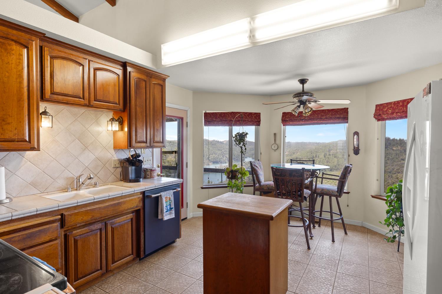 188 Patton Peak Road Oroville, CA 95965 - Photo 8 of 46