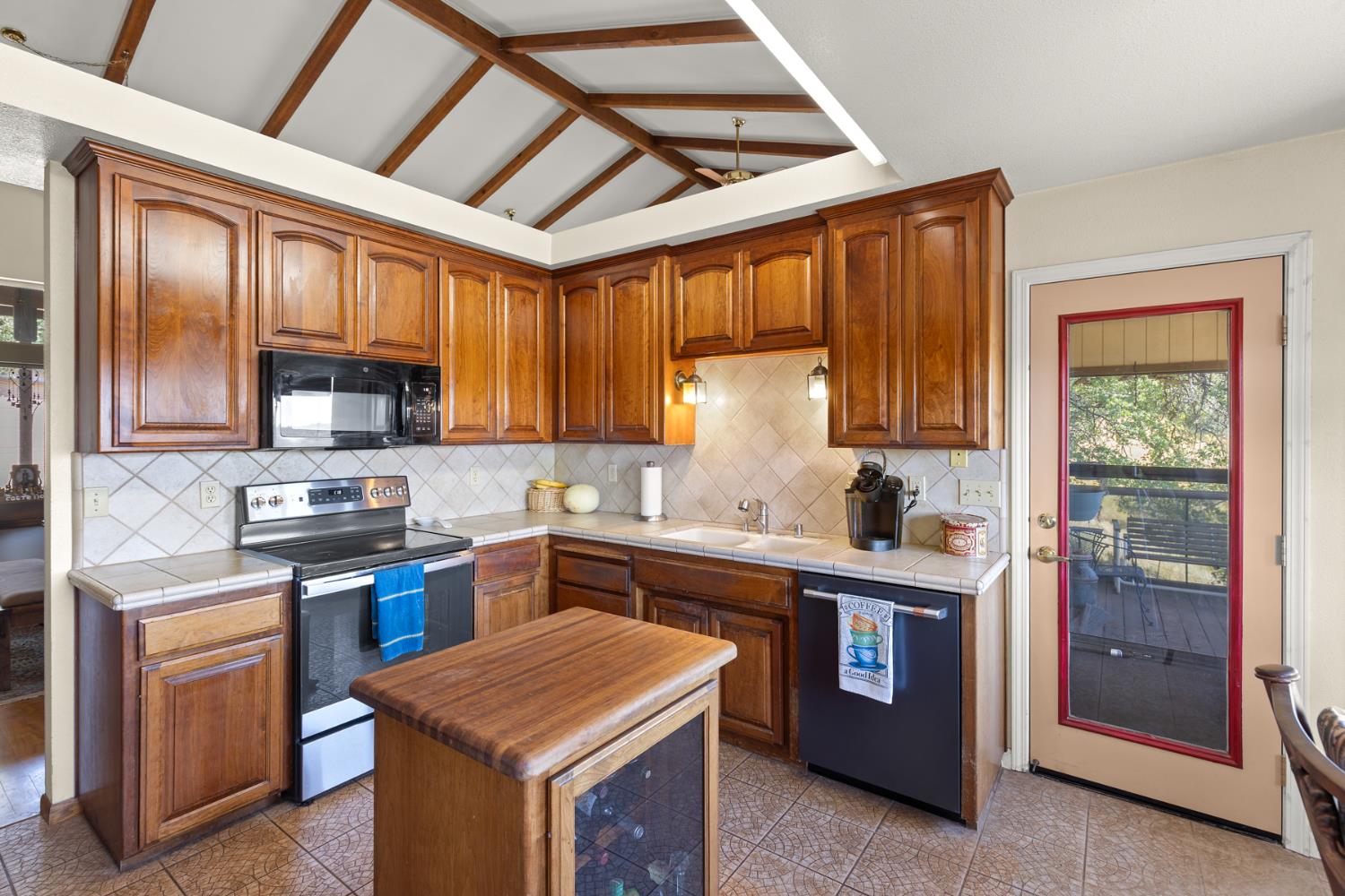 188 Patton Peak Road Oroville, CA 95965 - Photo 9 of 46