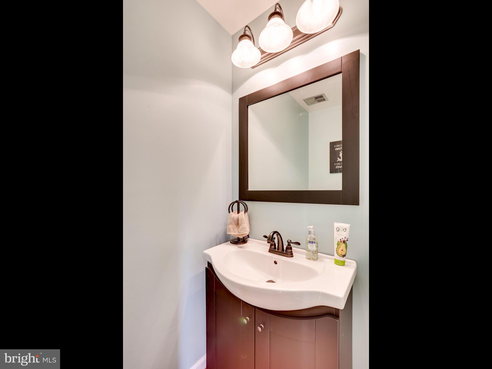 2937 Seminole Road Woodbridge, VA 22192 - Photo 17 of 25 Bath