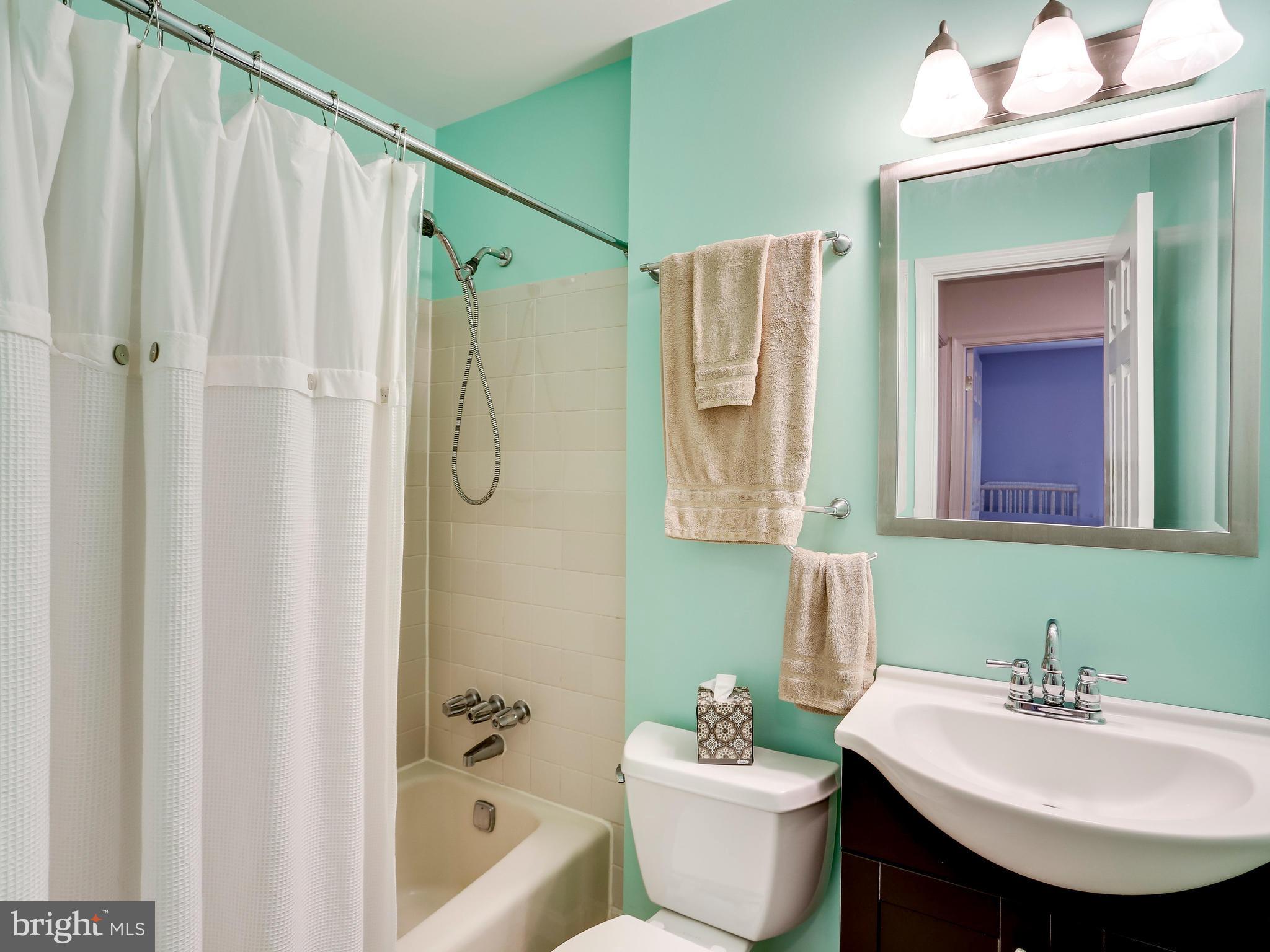 2937 Seminole Road Woodbridge, VA 22192 - Photo 20 of 25 Bath