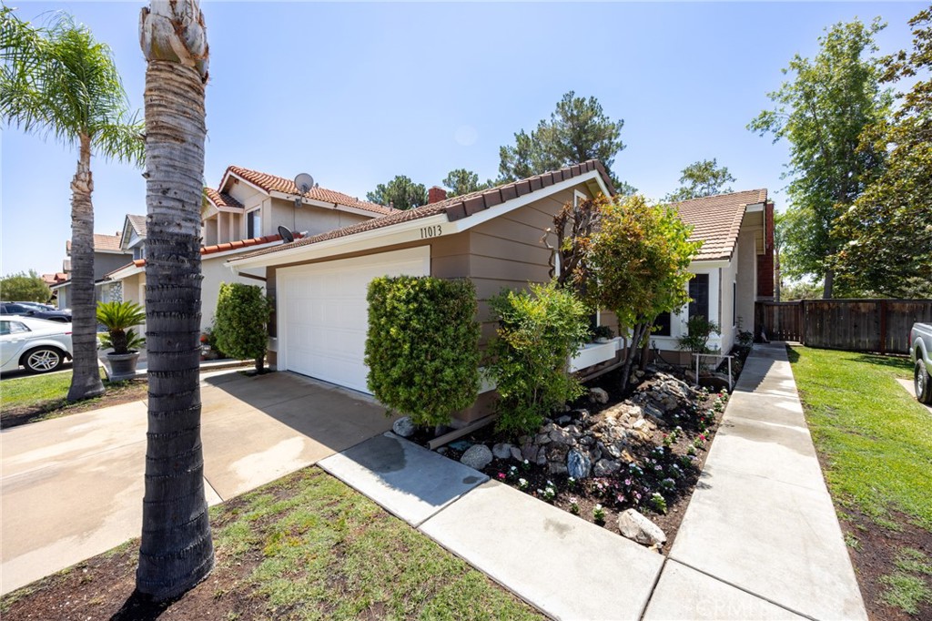 11013 Shaw Street Rancho Cucamonga, CA 91701 - Photo 6 of 32