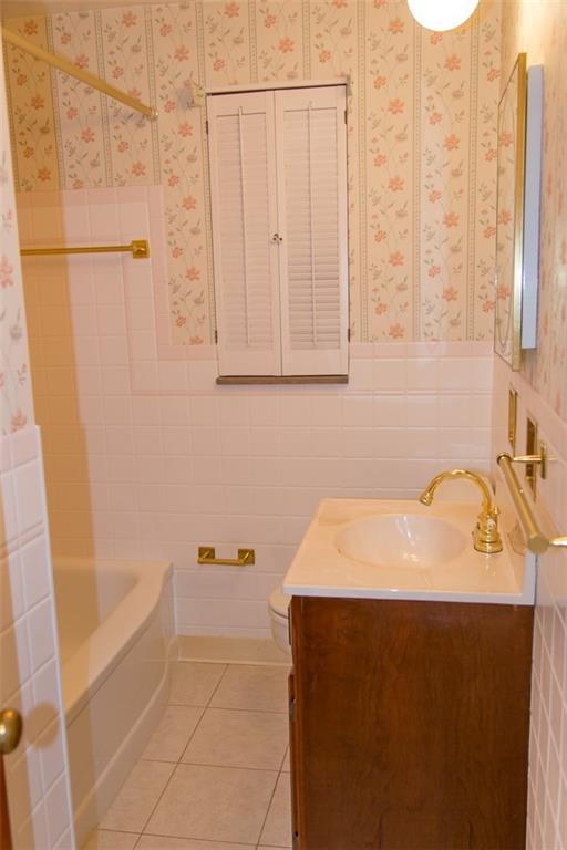 252 Orchard Spring Road Pittsburgh, PA 15220 - Photo 12 of 17 Gallery Image 12