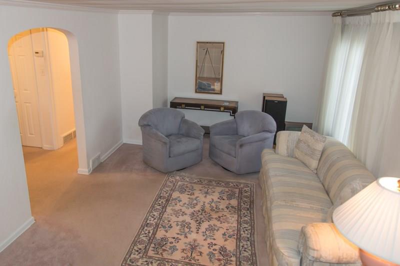 252 Orchard Spring Road Pittsburgh, PA 15220 - Photo 5 of 17 Gallery Image 5