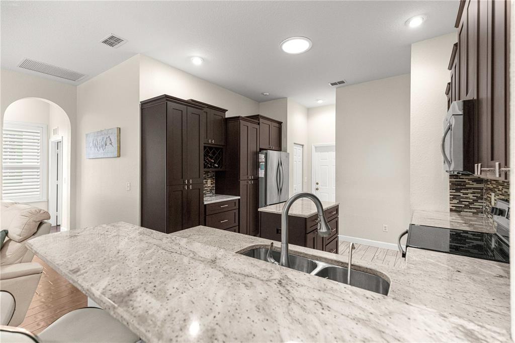 17187 Southeast 116th Court Road Summerfield, FL 34491 - Photo 8 of 59