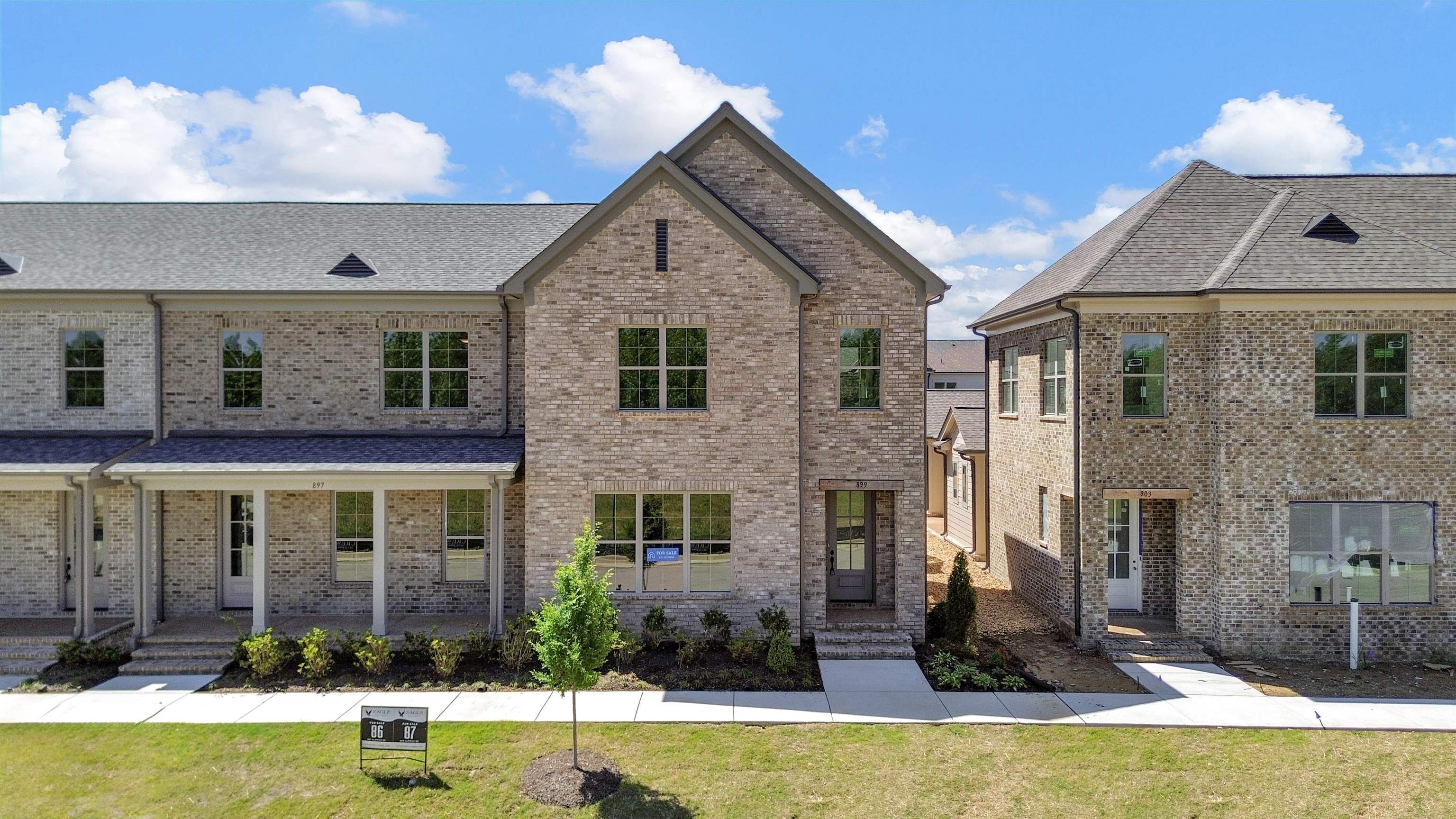 899 Aldwick Drive Collierville, TN 38017 - Photo 2 of 37