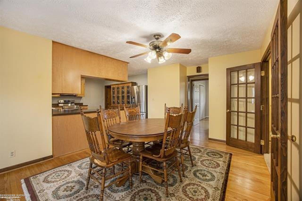3162 McClure Road Troy, MI 48084 - Photo 3 of 8