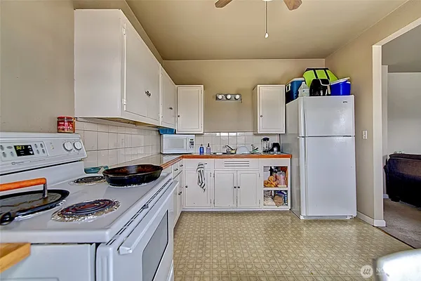 $905,500 | 1018 Wall Street, Everett, WA 98201