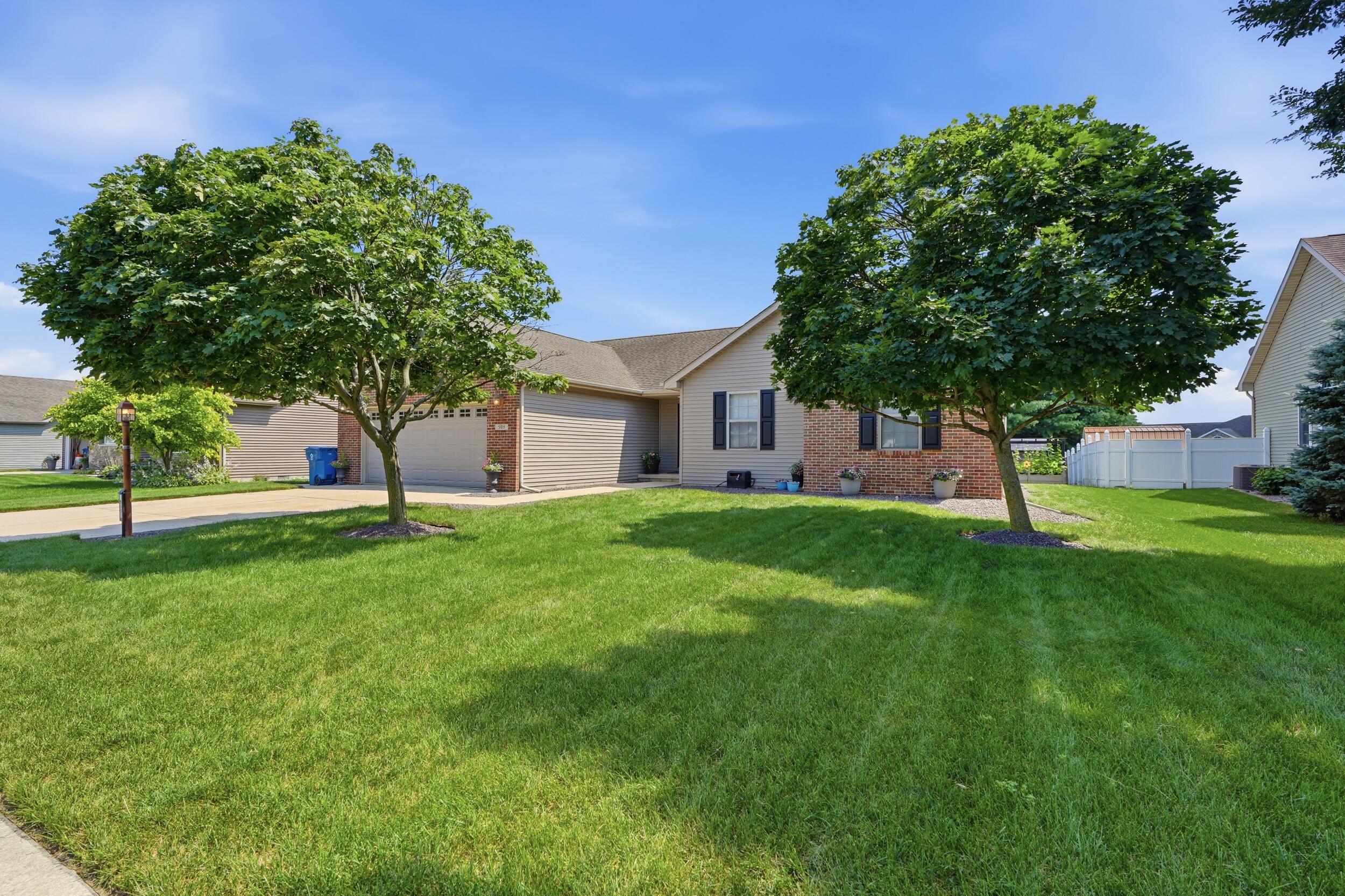 505 17th Street Southeast De Motte, IN 46310 - Photo 3 of 22 2500x1666