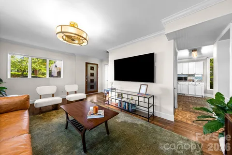 $725,000 | 1512 Ideal Way, Charlotte, NC 28203