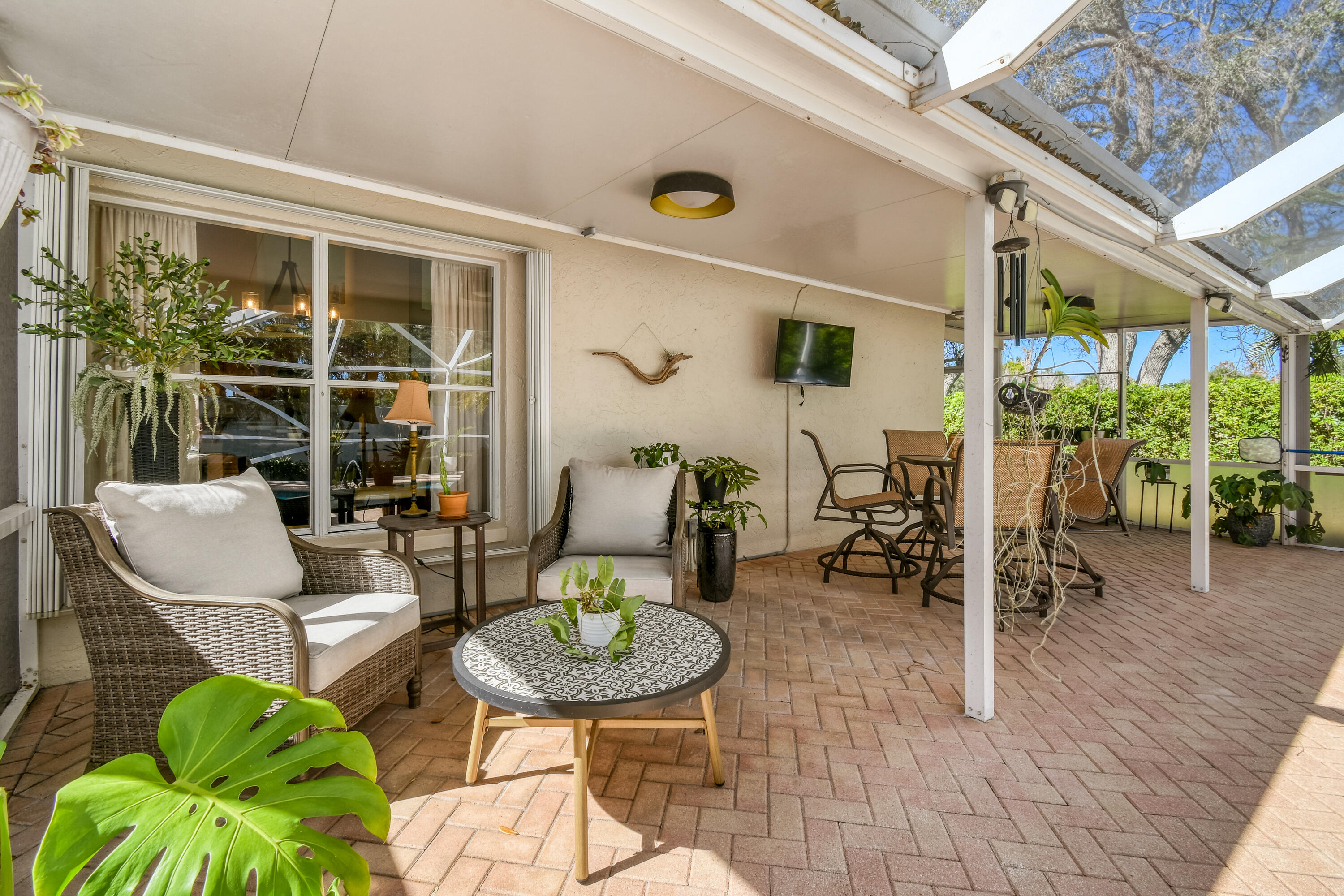 163 Spoonbill Court Jupiter, FL 33458 - Photo 48 of 67 Outdoor sitting area