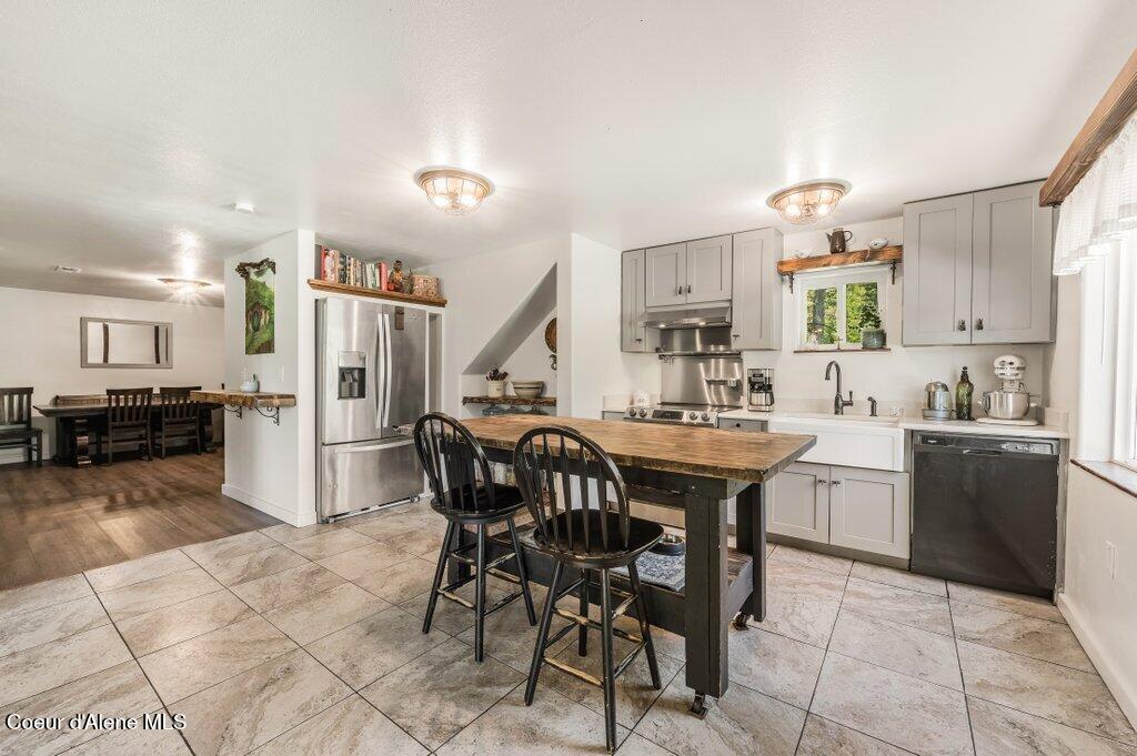 3183 Eastside Road Priest River, ID 83856 - Photo 11 of 85 Kitchen