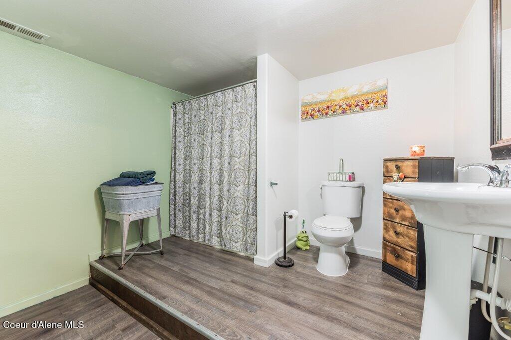 3183 Eastside Road Priest River, ID 83856 - Photo 24 of 85 Bathroom