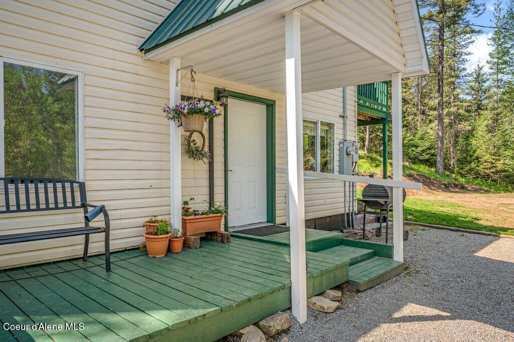 3183 Eastside Road Priest River, ID 83856 - Photo 5 of 85 Front Porch