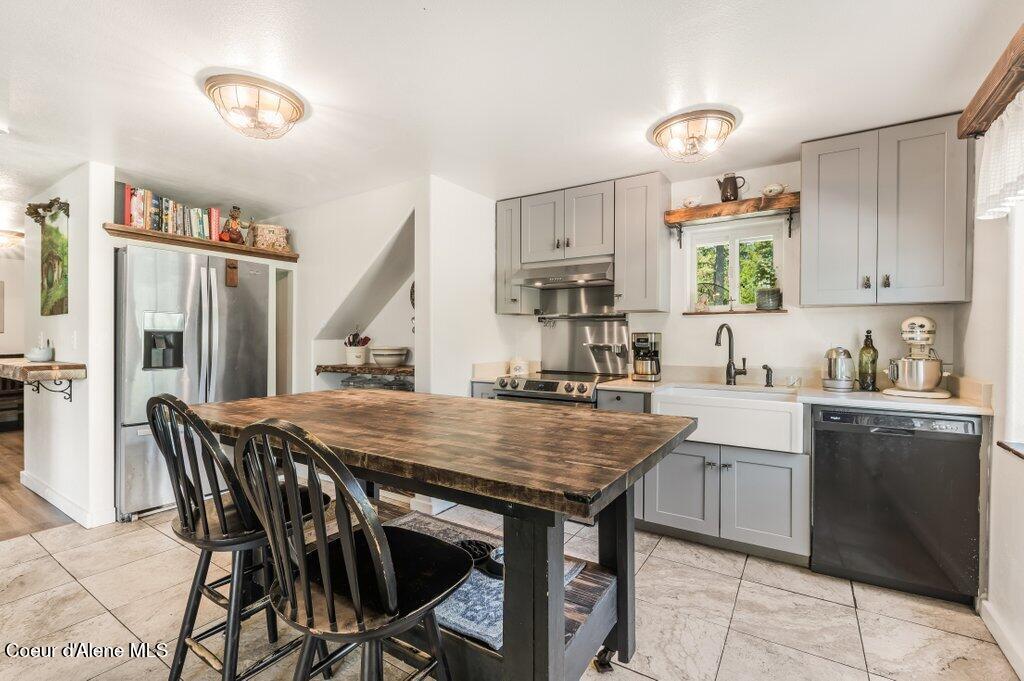 3183 Eastside Road Priest River, ID 83856 - Photo 10 of 85 Kitchen