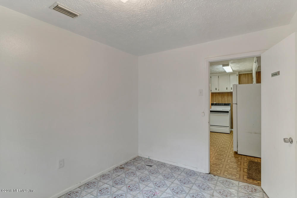 9261 Wild Road Jacksonville, FL 32220 - Photo 14 of 24 Bedroom 3