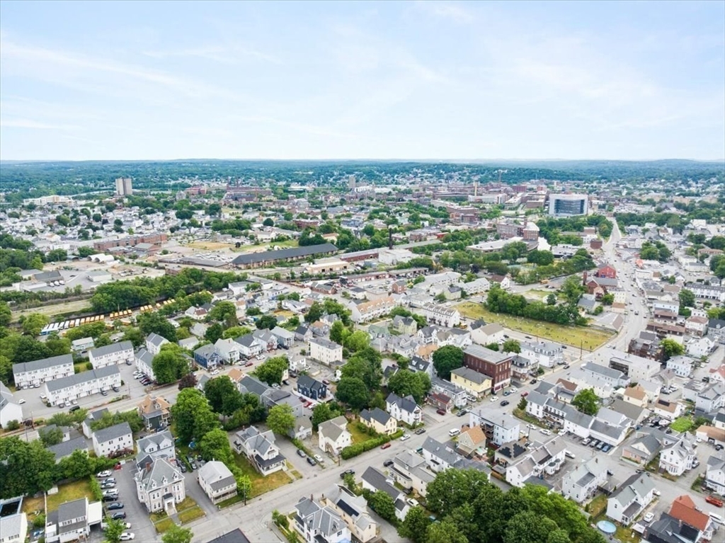173 Branch Street Lowell, MA 01851 - Photo 9 of 33