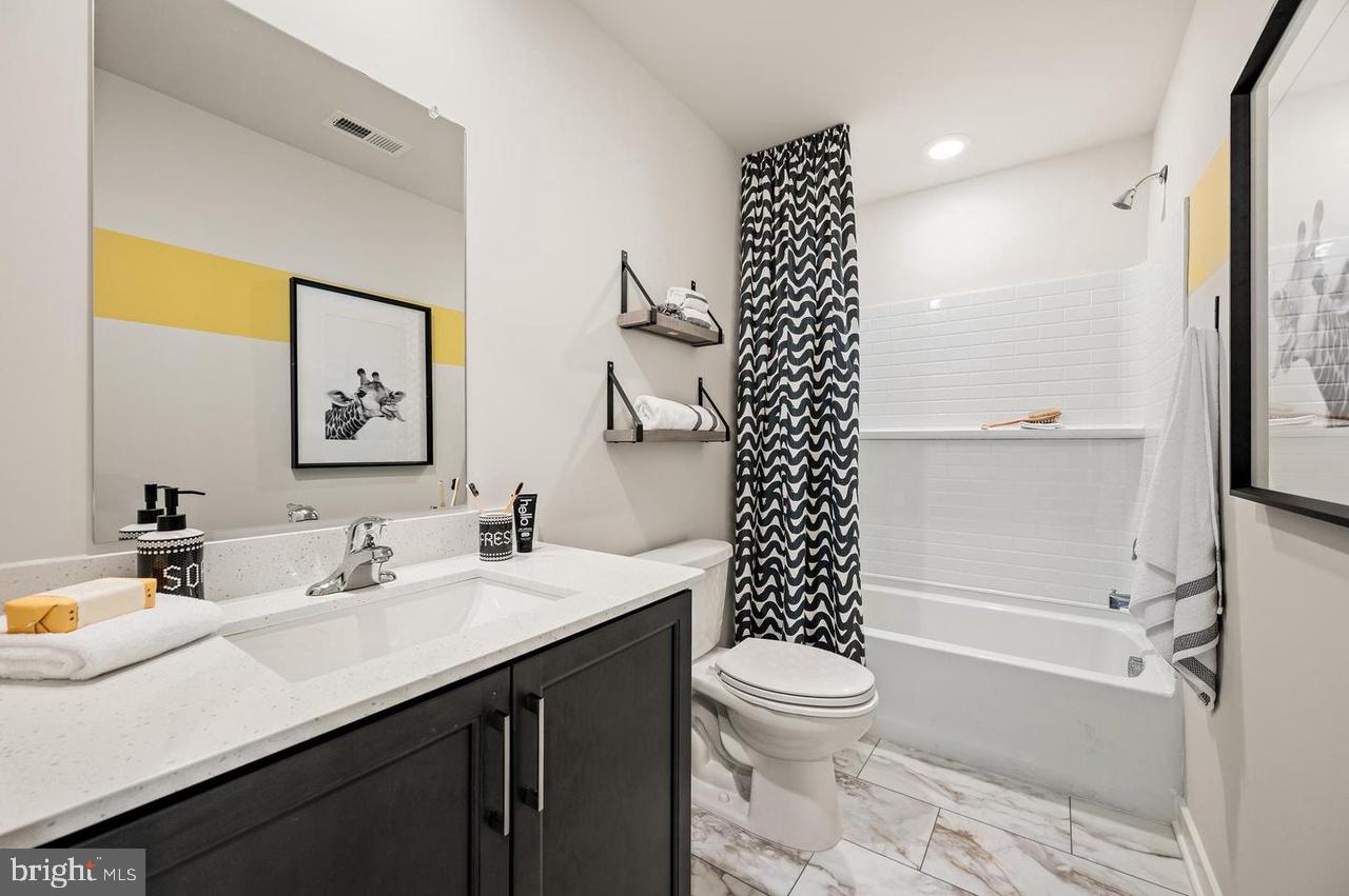 35 East Front Street Bridgeport, PA 19405 - Photo 24 of 27