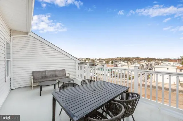 $3,400 | 35 East Front Street, Bridgeport, PA 19405