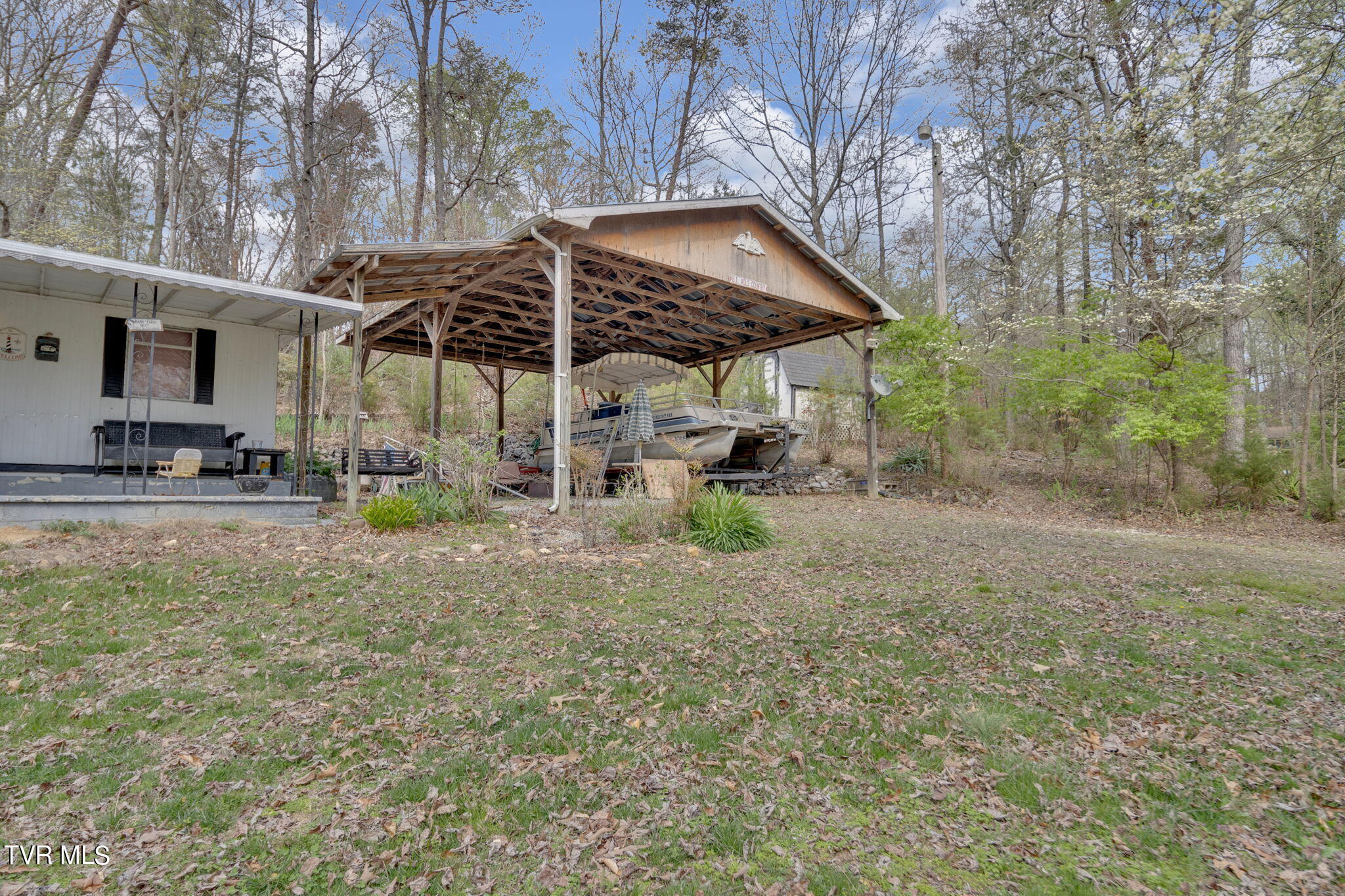 1643 Covington Road Dandridge, TN 37725 - Photo 14 of 22 1-web-or-mls-2B4A1371