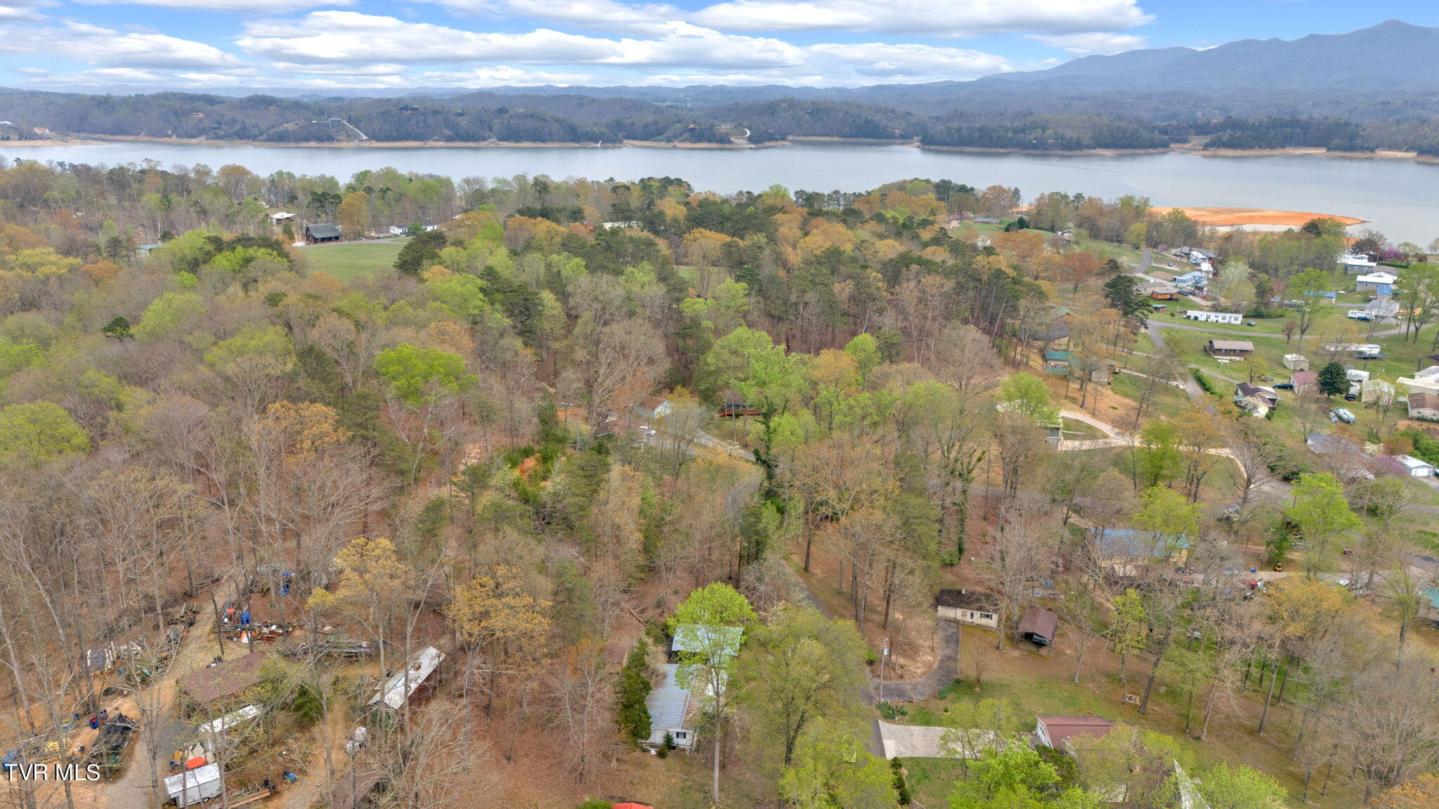 1643 Covington Road Dandridge, TN 37725 - Photo 17 of 22 19-web-or-mls-DJI_20240402161245_0076_D