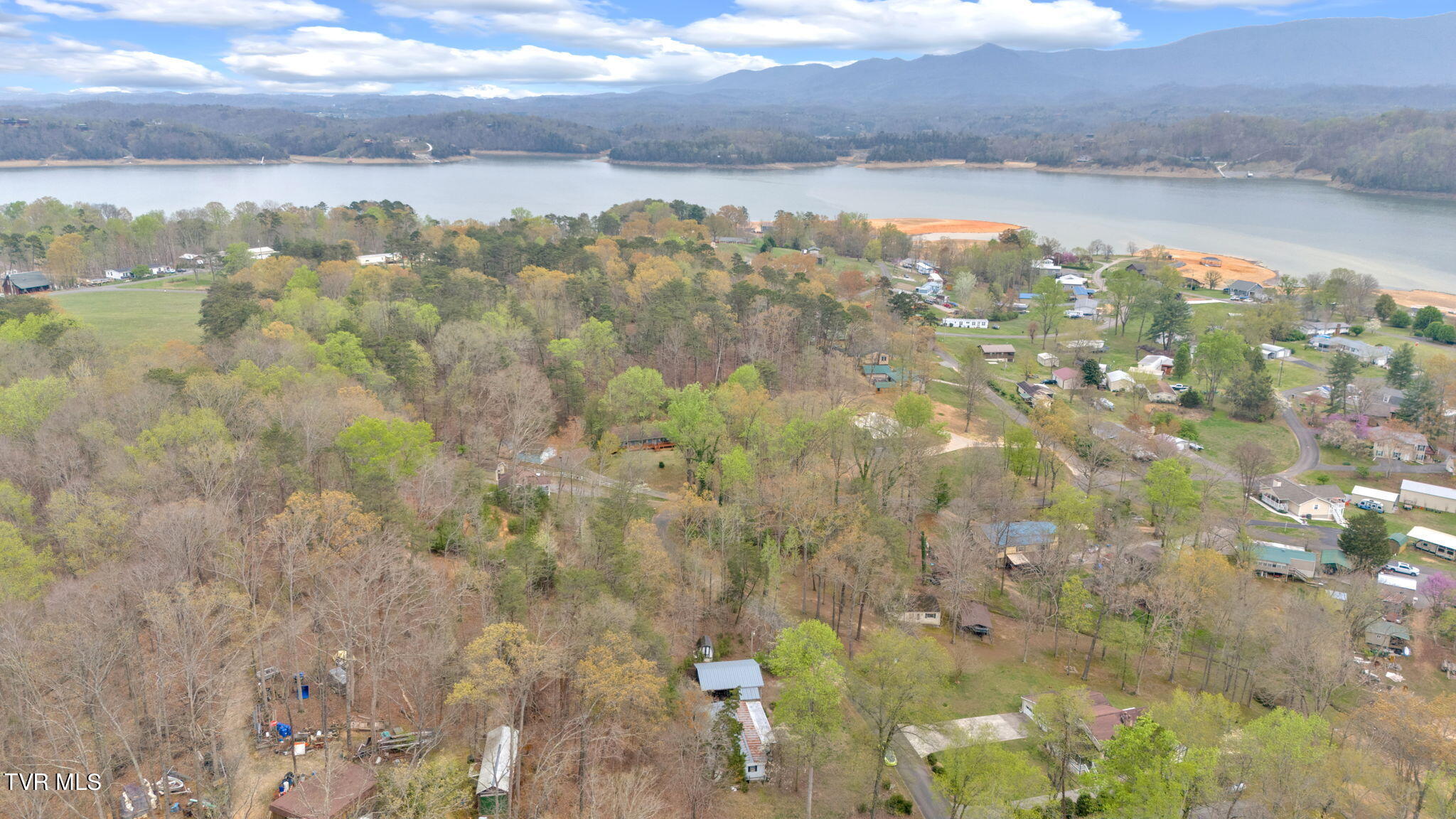 1643 Covington Road Dandridge, TN 37725 - Photo 18 of 22 20-web-or-mls-DJI_20240402161253_0079_D