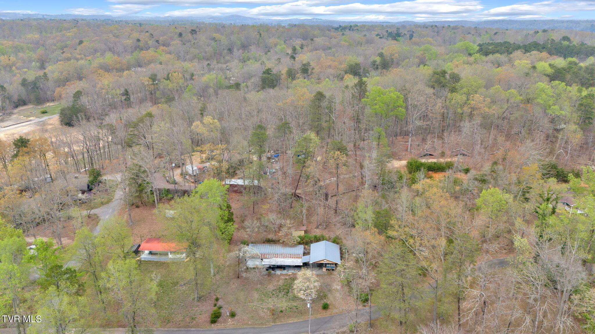 1643 Covington Road Dandridge, TN 37725 - Photo 21 of 22 16-web-or-mls-DJI_20240402161213_0069_D