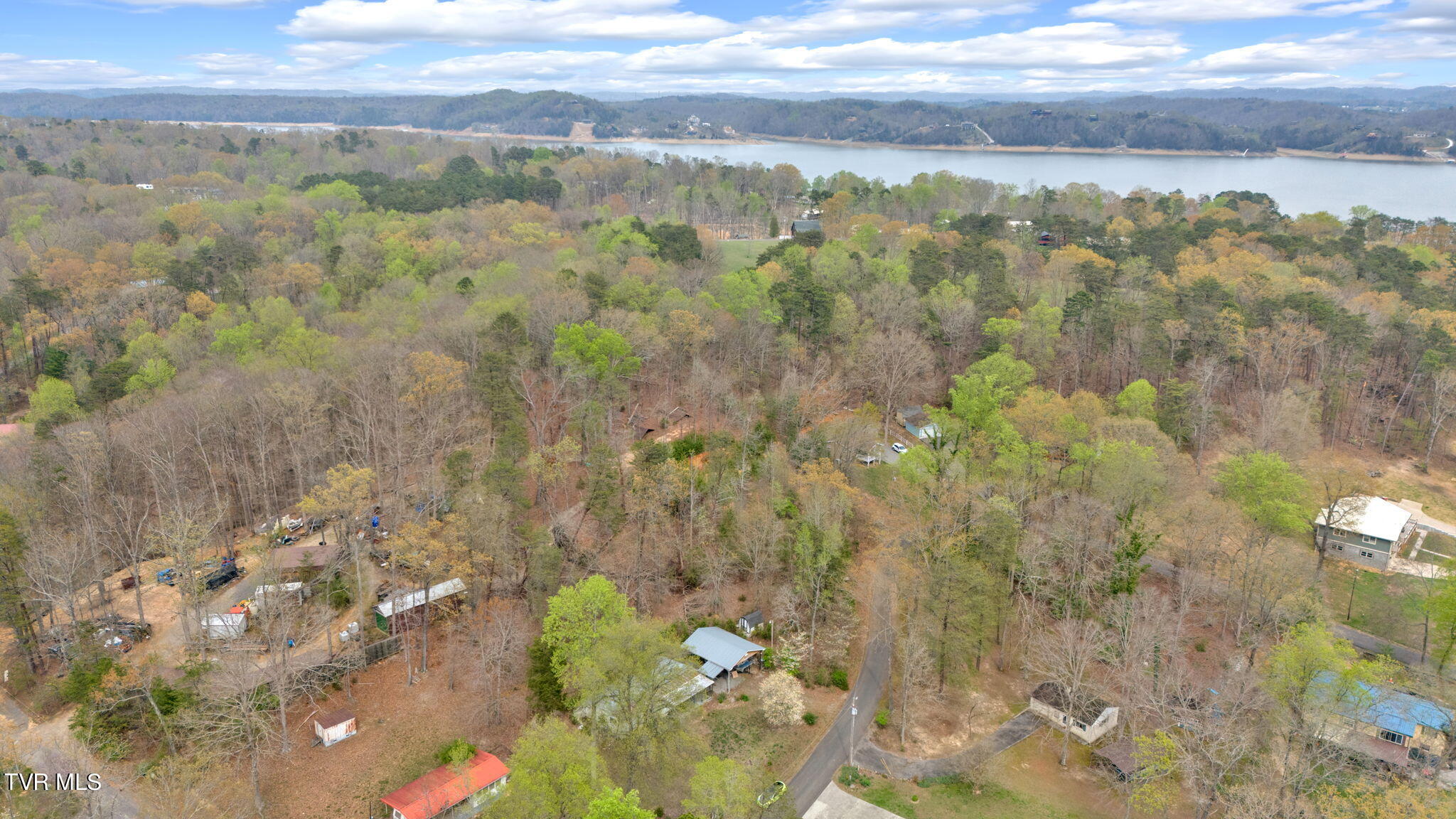 1643 Covington Road Dandridge, TN 37725 - Photo 22 of 22 18-web-or-mls-DJI_20240402161233_0073_D
