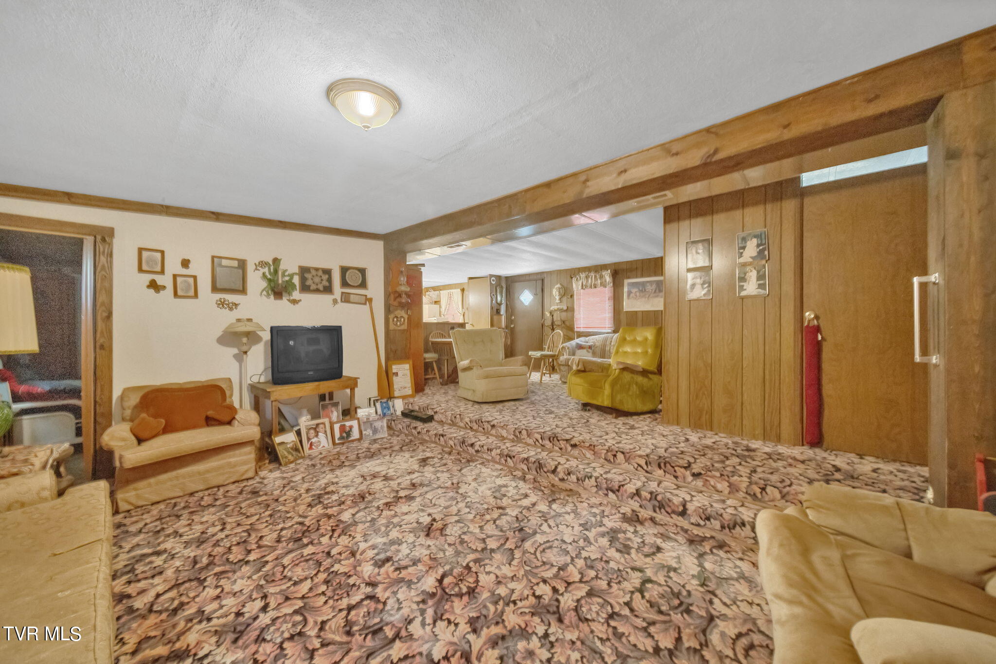 1643 Covington Road Dandridge, TN 37725 - Photo 5 of 22 3-web-or-mls-2B4A1323