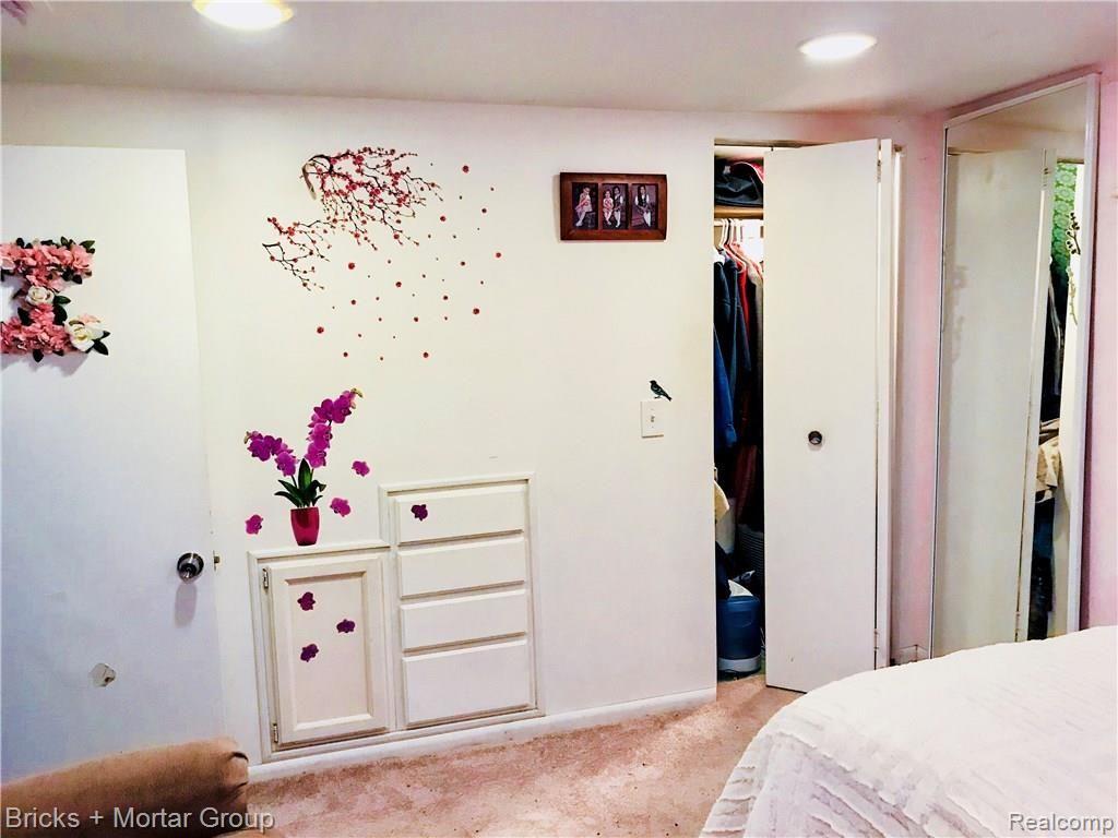 6545 Hatchery Road Waterford, MI 48327 - Photo 32 of 35 basement bedroom6.jpg