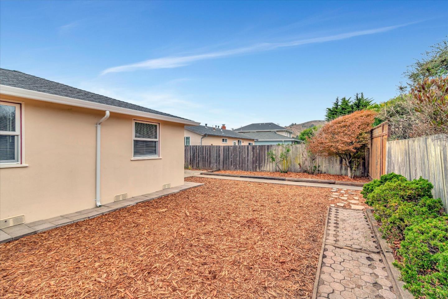 1159 De Solo Drive Pacifica, CA 94044 - Photo 43 of 45 a backyard of a house