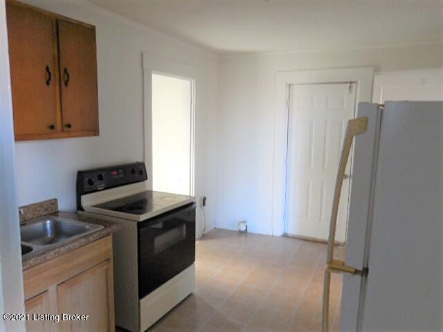 227 South Property Road New Castle, KY 40050 - Photo 4 of 17 kitchen1