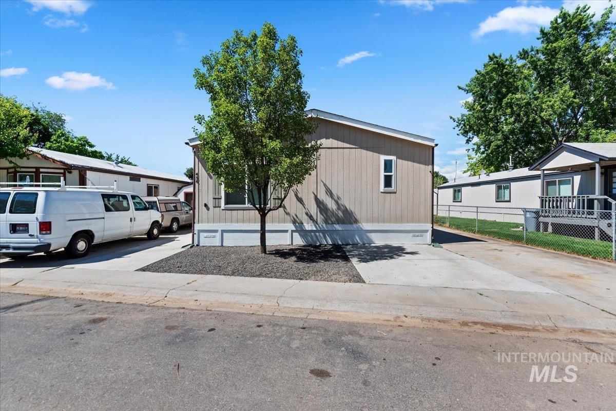 456 Greenleaf Street Boise, ID 83713 - Photo 2 of 27
