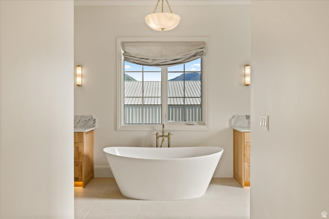 478 South Maple Lakes Drive Mapleton, UT 84664 - Photo 22 of 51 Freestanding soaking tub centered under a large window