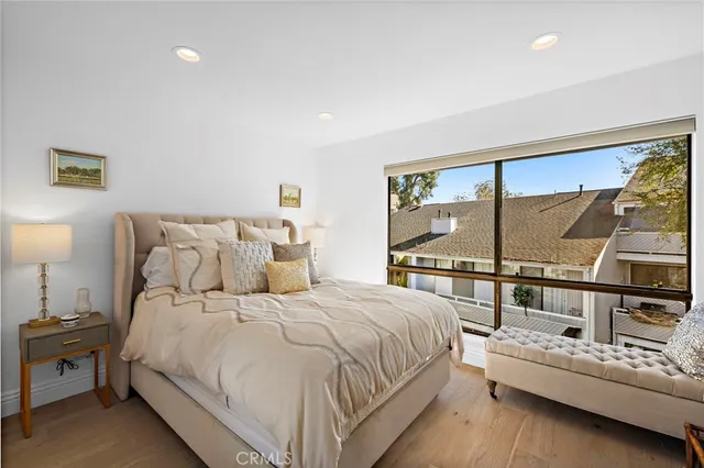 $1,850,000 | 12 Encore Court, Newport Beach, CA 92663