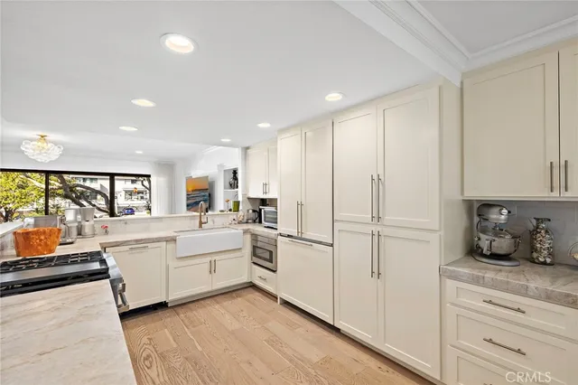 $1,850,000 | 12 Encore Court, Newport Beach, CA 92663