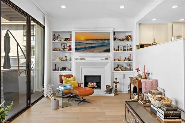 $1,850,000 | 12 Encore Court, Newport Beach, CA 92663