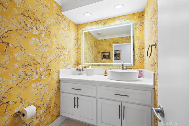 $1,850,000 | 12 Encore Court, Newport Beach, CA 92663