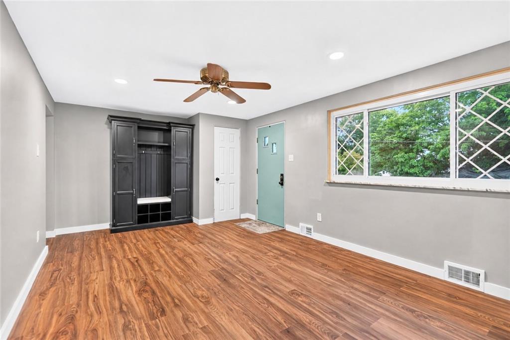 12 Corbett Avenue Irwin, PA 15642 - Photo 5 of 28