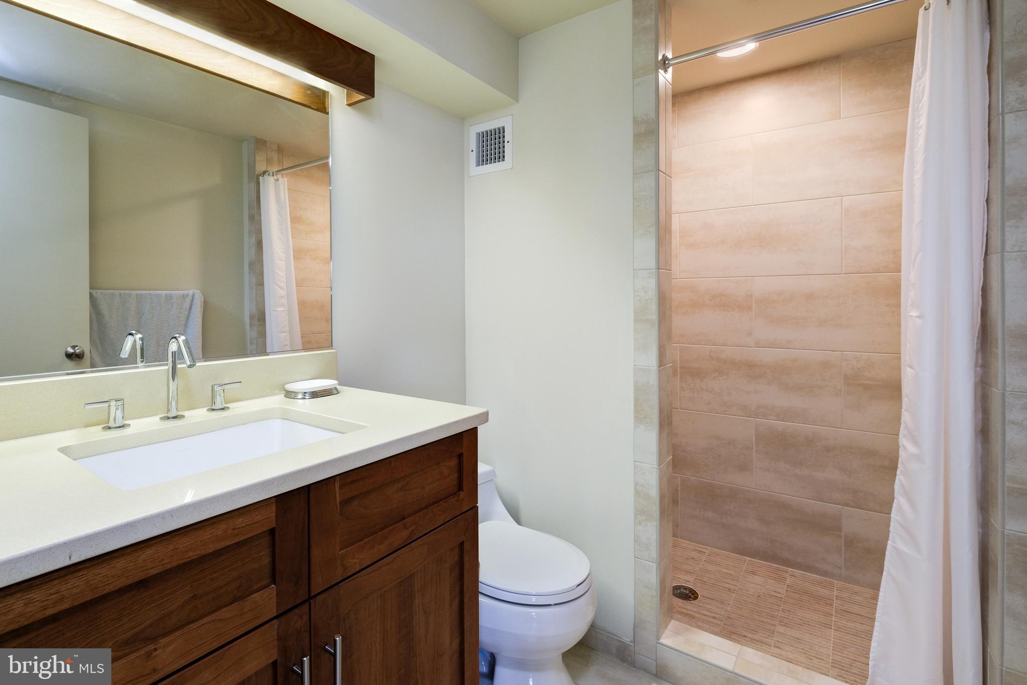 2000 Massachusetts Avenue Northwest, Unit R4 Washington, DC 20036 - Photo 26 of 65