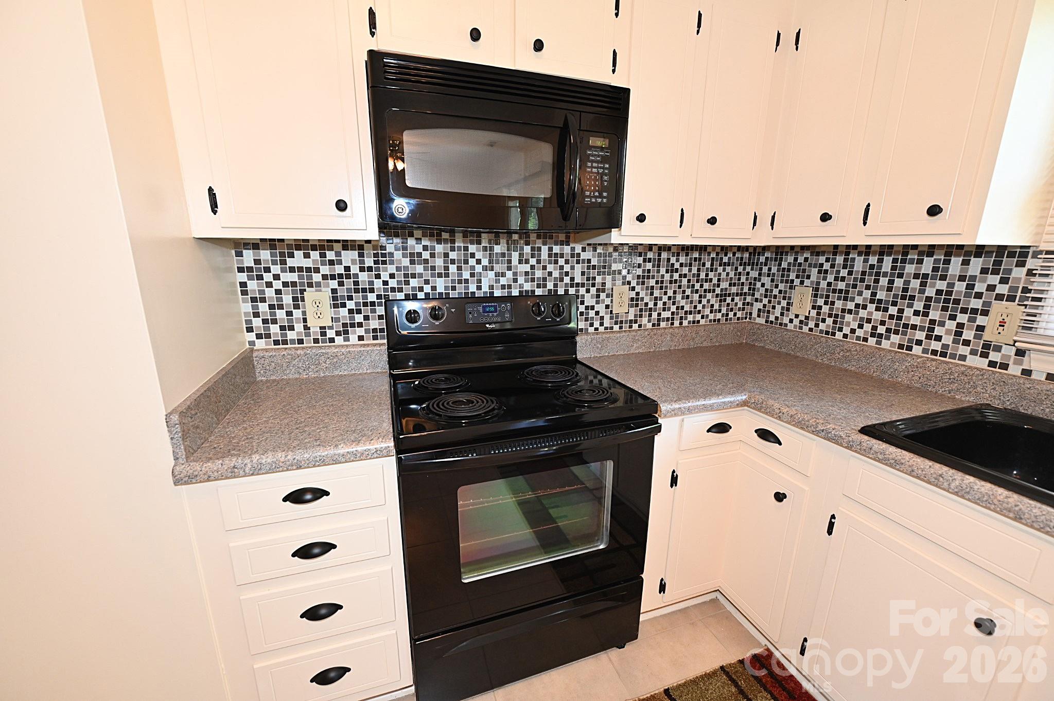 4445 Sulphur Springs Road Northeast Hickory, NC 28601 - Photo 7 of 34