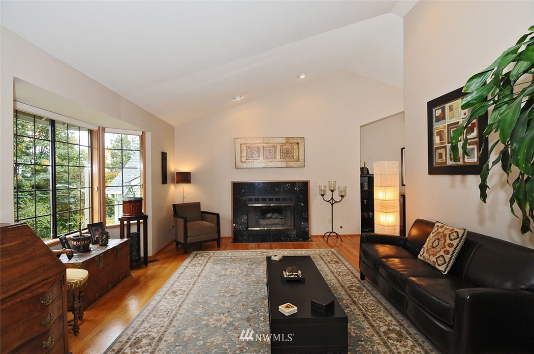 8462 Tillicum Road Southwest Seattle, WA 98136 - Photo 2 of 15