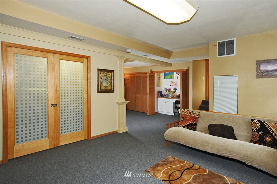 8462 Tillicum Road Southwest Seattle, WA 98136 - Photo 10 of 15