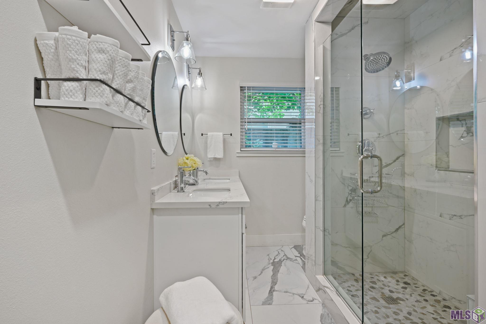 7035 Government Street Baton Rouge, LA 70806 - Photo 23 of 31 Second Full Bathroom