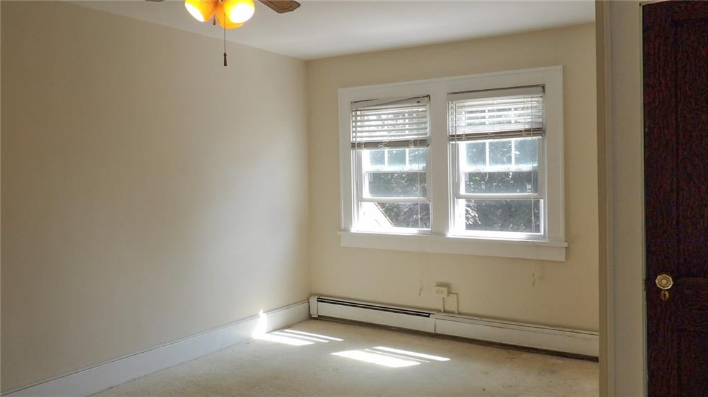887 Quarry Place Sharon, PA 16146 - Photo 11 of 15 an empty room with windows and closet