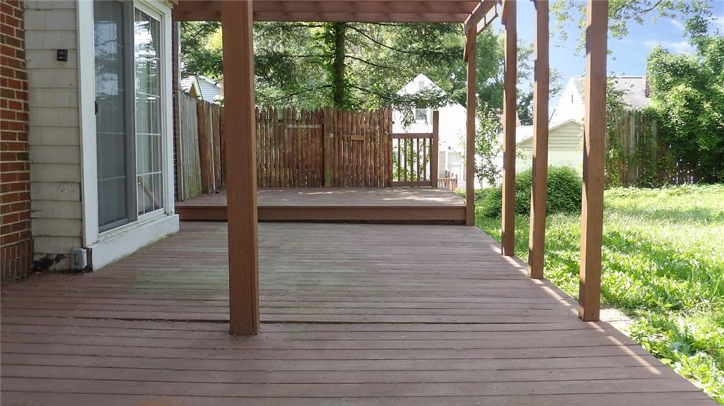 887 Quarry Place Sharon, PA 16146 - Photo 13 of 15 a view of a garden