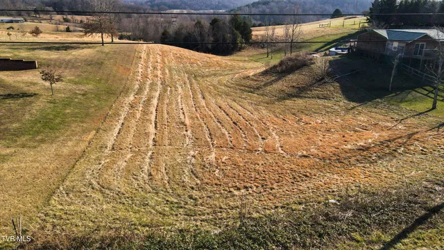 $163,000 | 13720 Kingsport Highway, Unit 8, Chuckey, TN 37641