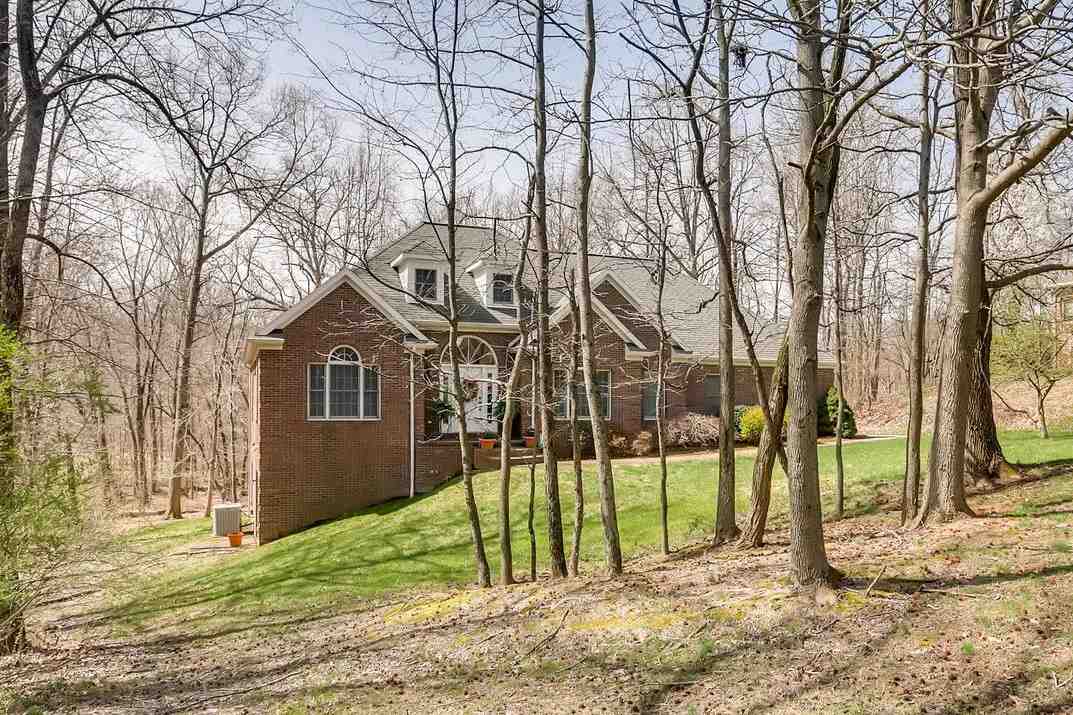 1141 Pine Gate Road Evansville, IN 47725 - Photo 2 of 36 Gallery Image 2