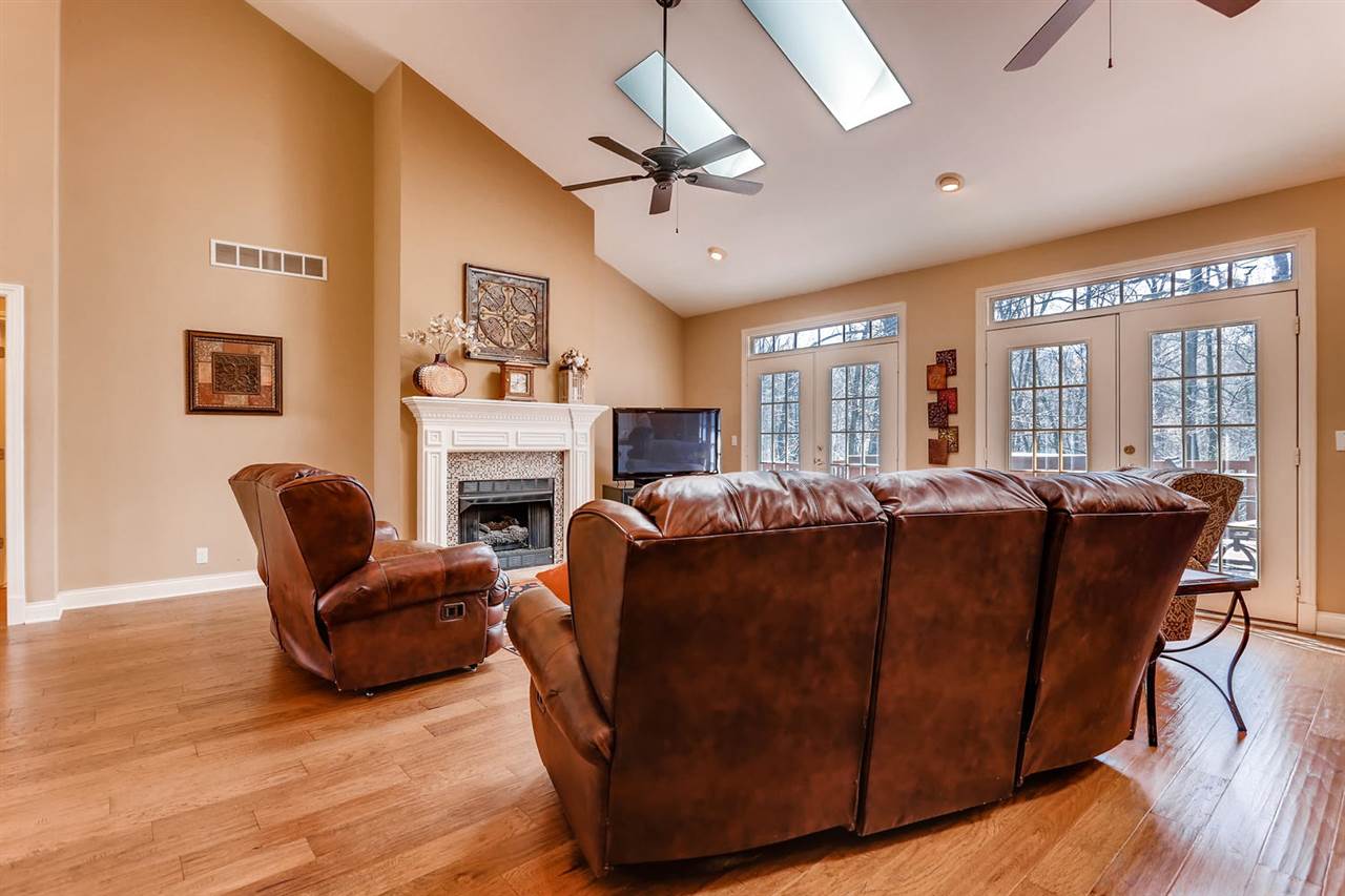 1141 Pine Gate Road Evansville, IN 47725 - Photo 10 of 36 Gallery Image 10