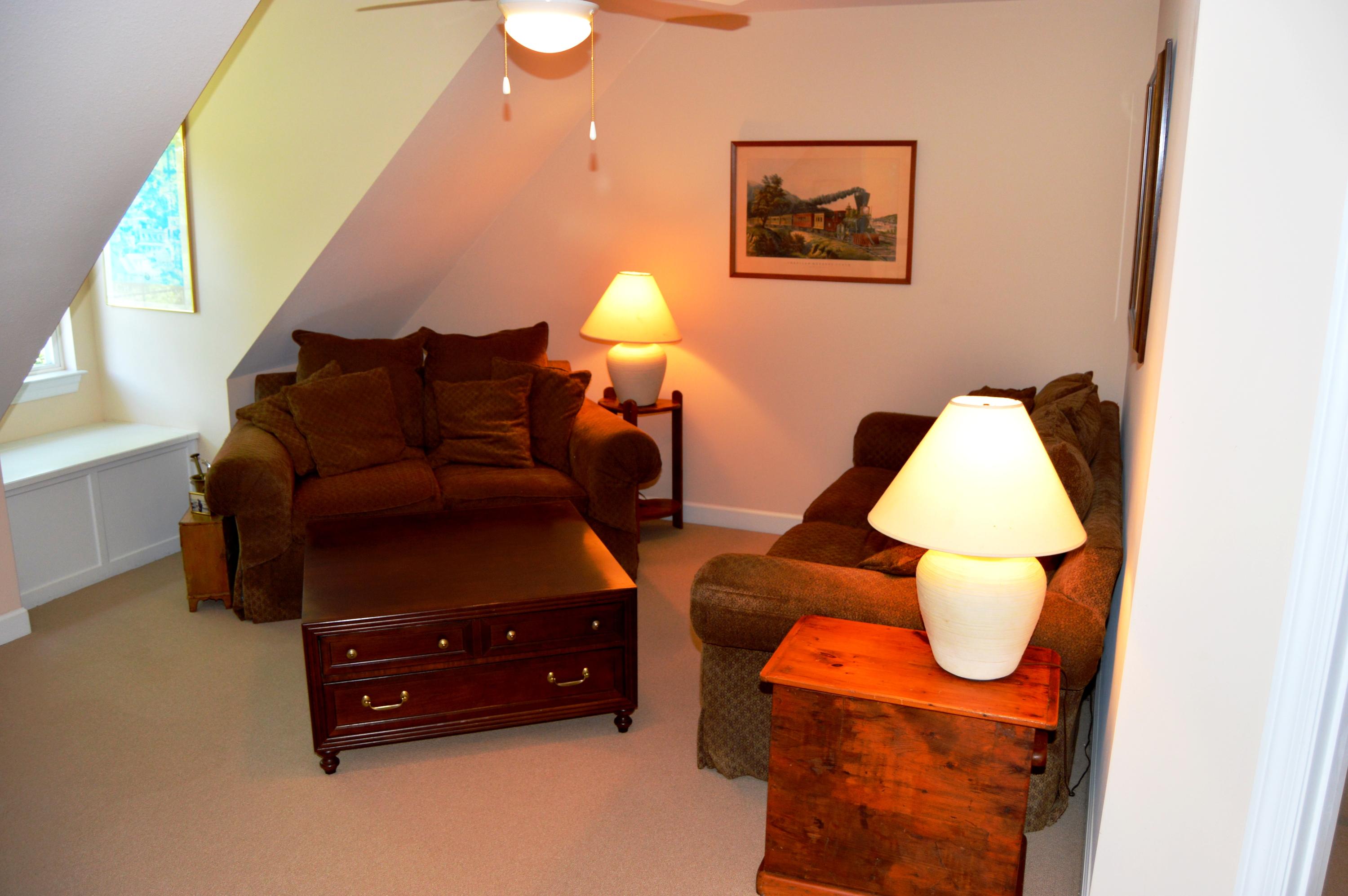 9127 Rocky Point Road Soddy Daisy, TN 37379 - Photo 24 of 51 Sitting Room Upstairs