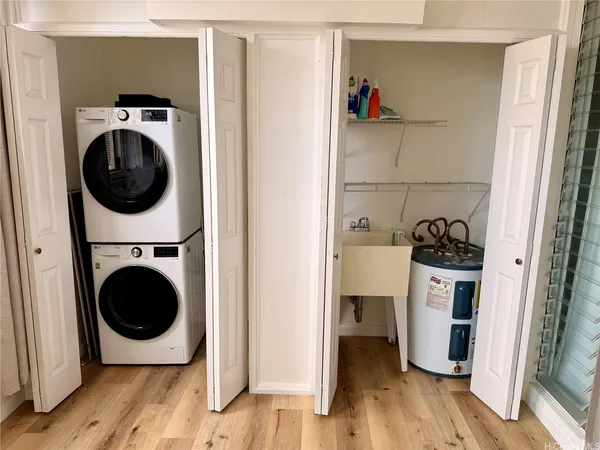 $2,000 | 1617 Clark Street, Unit 404, Honolulu, HI 96822